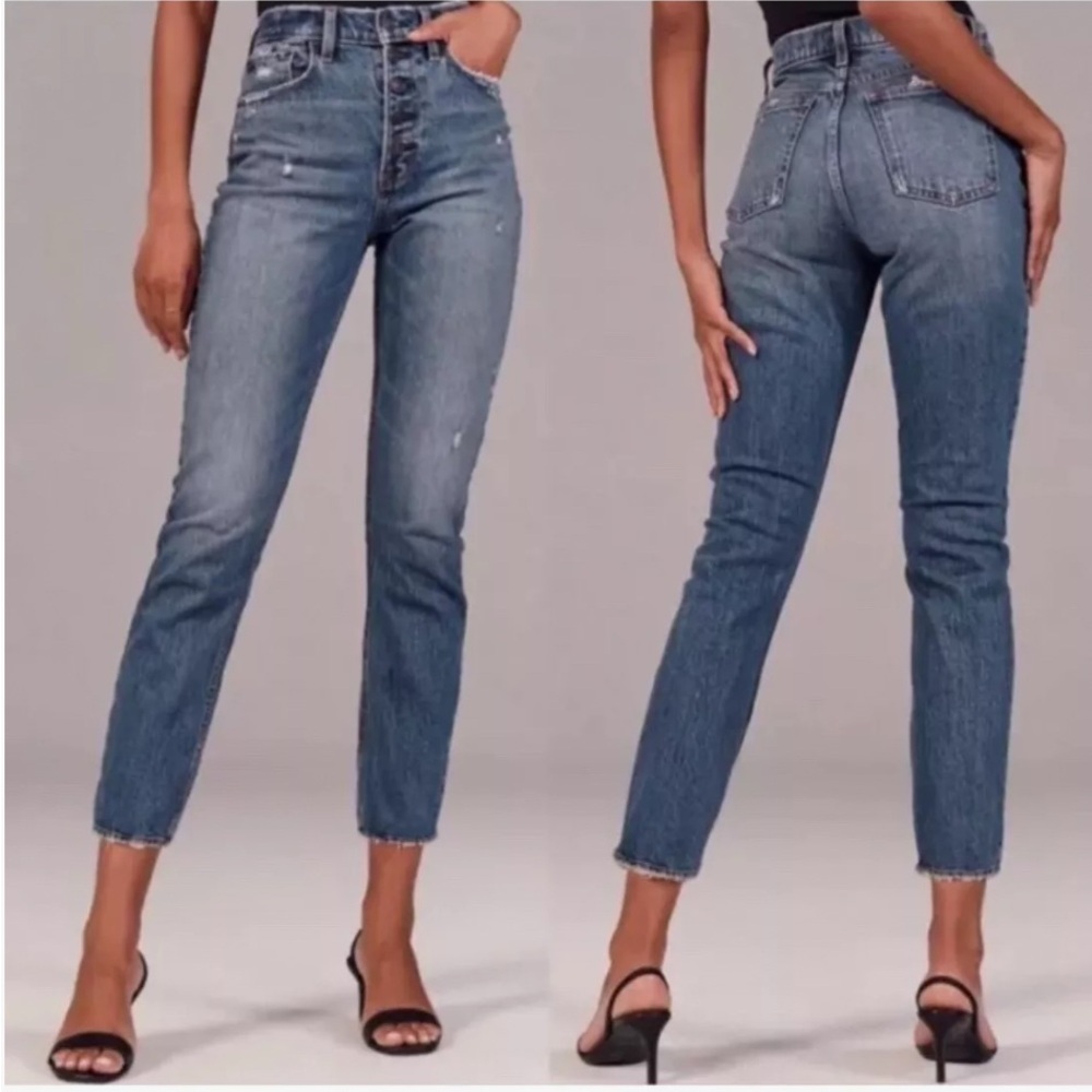 NWT Abercrombie & Fitch High Rise Button Fly Mom Jean size 32 / 14S